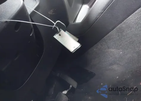 2013 Chevrolet Camaro 2Ls from USA, damaged, VIN 2G1FA1E38D9242930